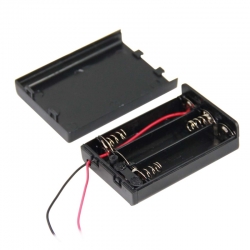 Pil yuvasi 3 lü kapakli switchli (aa) (ic-233e)
