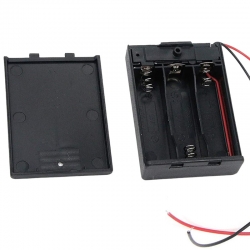 Pil yuvasi 3 lü kapakli switchli (aa) (ic-233e)