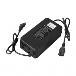 Powermaster PM-31801 60 Volt - 20 Amper C16 Erkek Uçlu Elektrikli Bisiklet Şarj Cihazı
